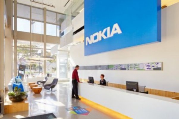 Microsoft a preluat divizia de telefoane Nokia